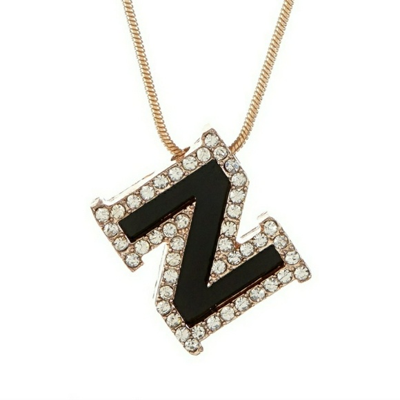 Gold Necklace Initial Letter in "3D" Background - Picture 6 of 7